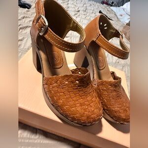 Women's Tan Woven Leather Heels